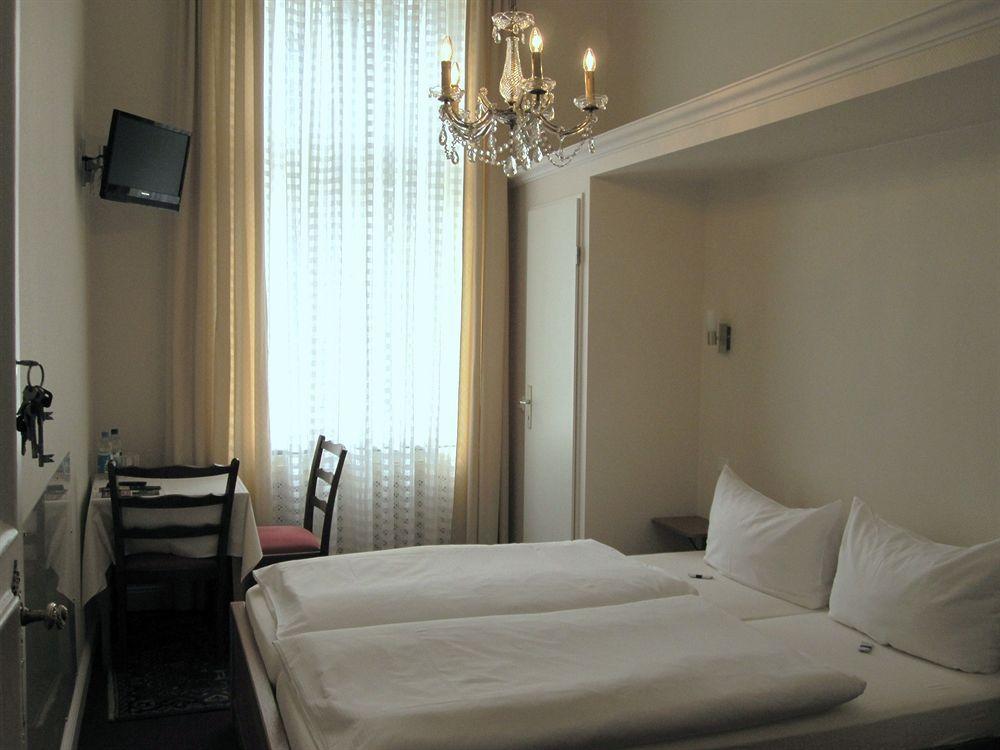 Hotel Pension Fasanenhaus Βερολίνο Εξωτερικό φωτογραφία