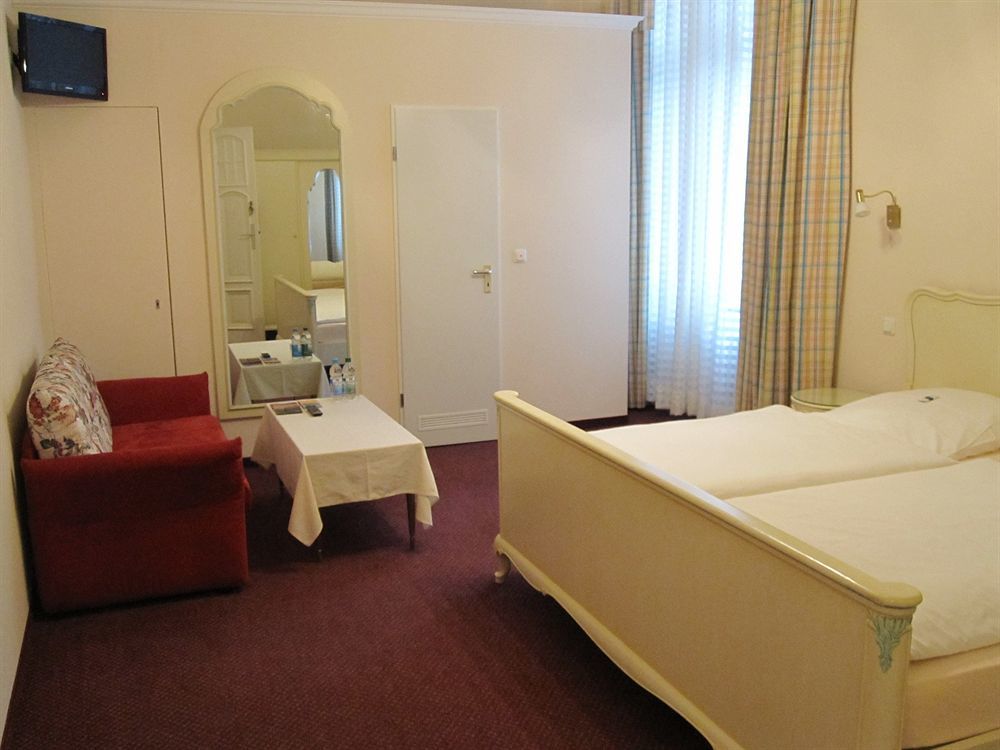 Hotel Pension Fasanenhaus Βερολίνο Εξωτερικό φωτογραφία