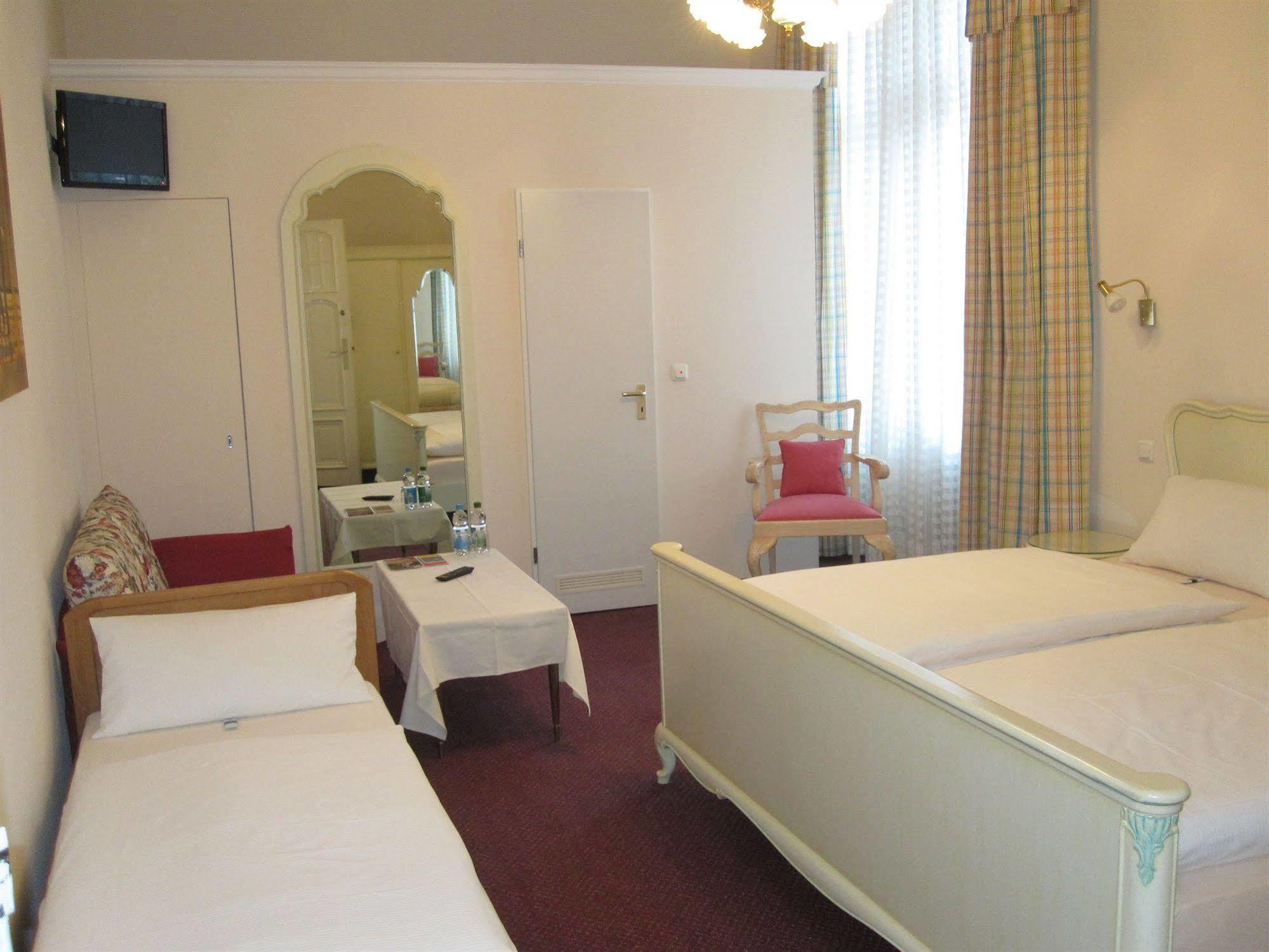 Hotel Pension Fasanenhaus Βερολίνο Εξωτερικό φωτογραφία