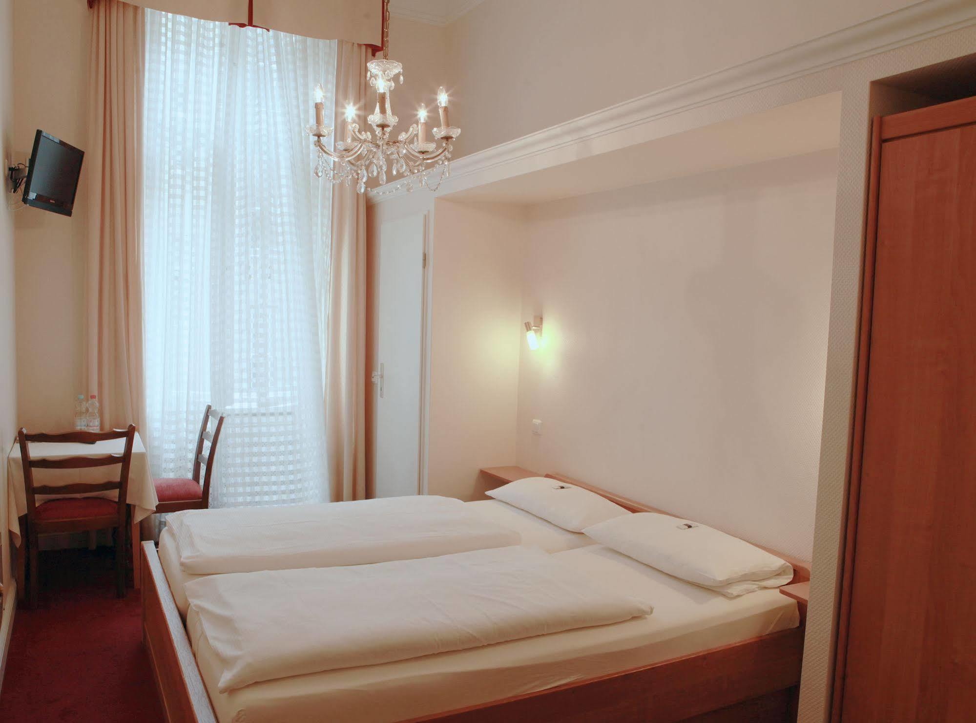 Hotel Pension Fasanenhaus Βερολίνο Εξωτερικό φωτογραφία