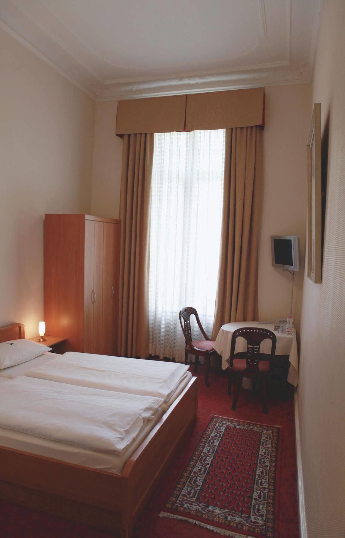 Hotel Pension Fasanenhaus Βερολίνο Εξωτερικό φωτογραφία
