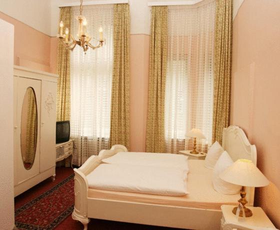Hotel Pension Fasanenhaus Βερολίνο Εξωτερικό φωτογραφία